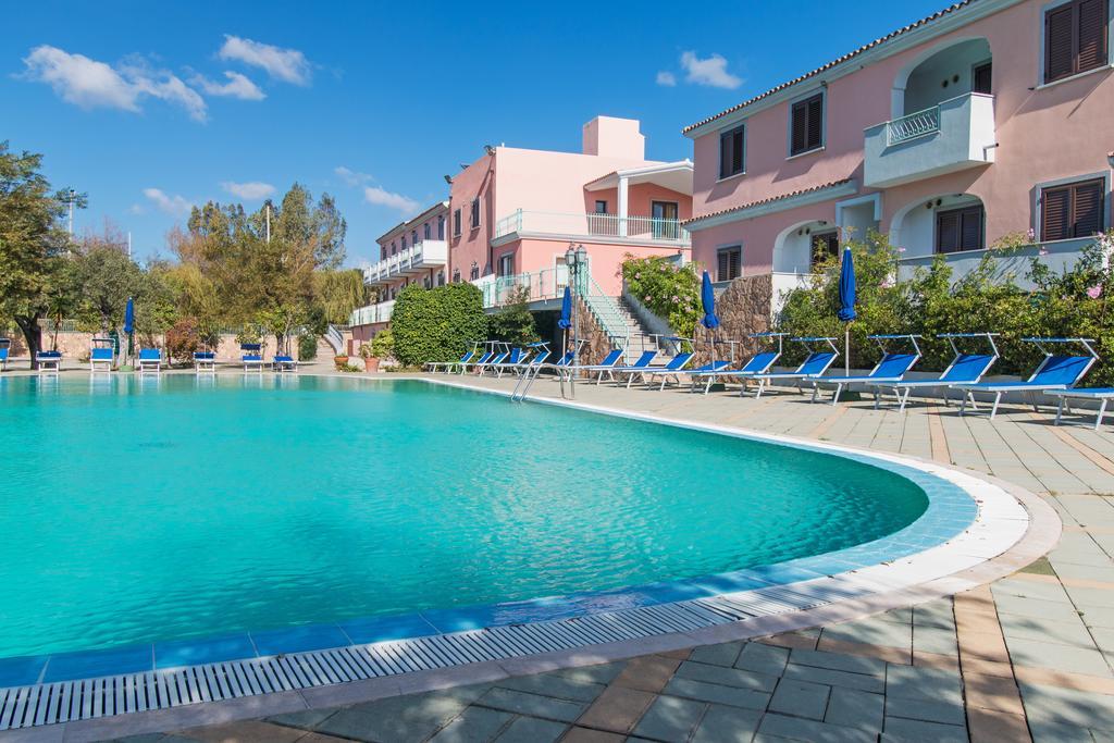 Albergo Residenziale Gli Ontani Cala Liberotto Luaran gambar