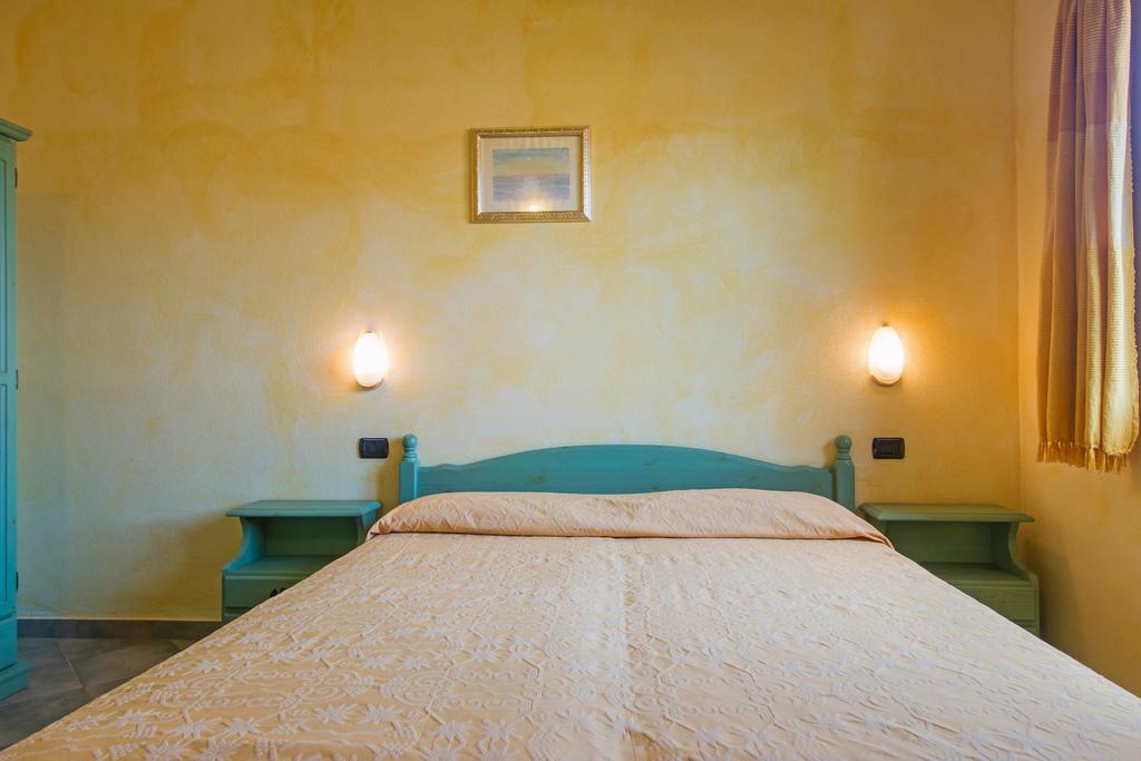 Albergo Residenziale Gli Ontani Cala Liberotto Luaran gambar